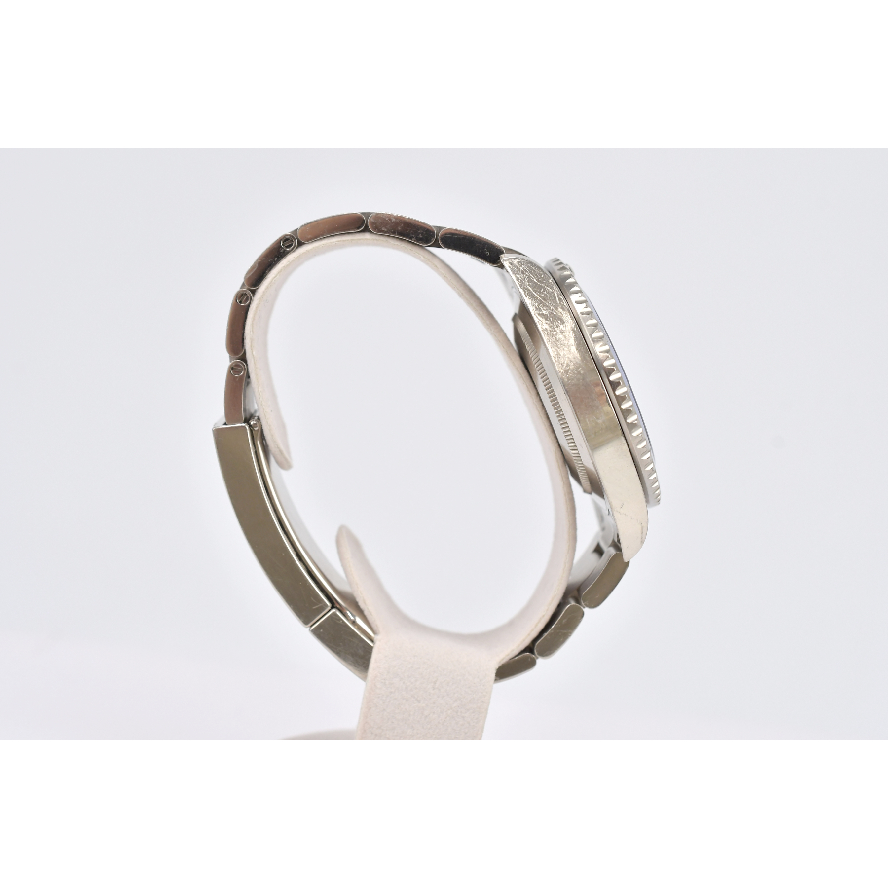 Submariner Date White Gold Blue Dial 40mm Product Image 5