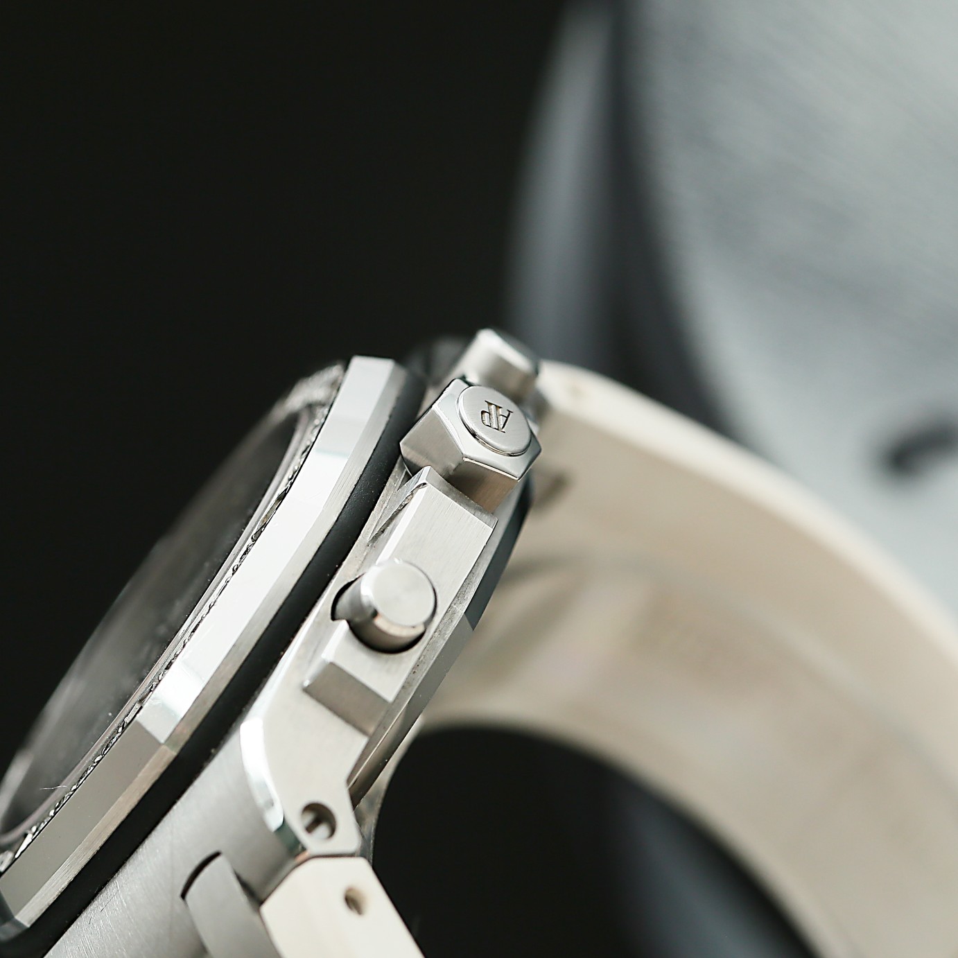 Royal Oak Offshore Lady Chronograph Steel Diamond Silver Dial 37mm Product Image 6