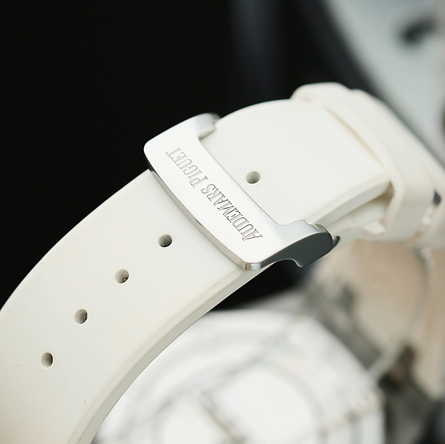 Royal Oak Offshore Lady Chronograph Steel Diamond Silver Dial 37mm Product Image 8