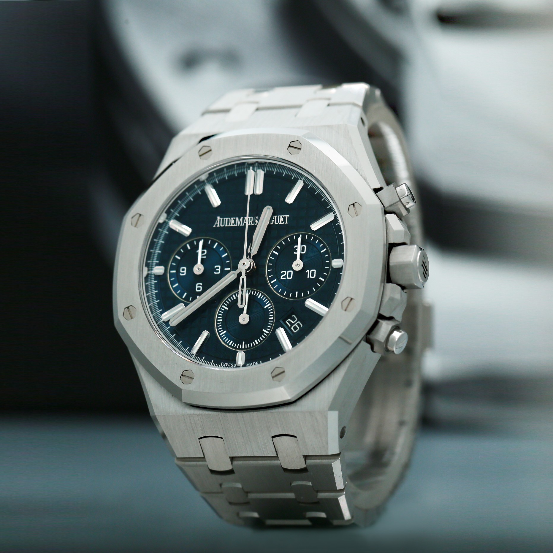 Royal Oak Chronograph Steel Blue Dial 38mm Product Image 2