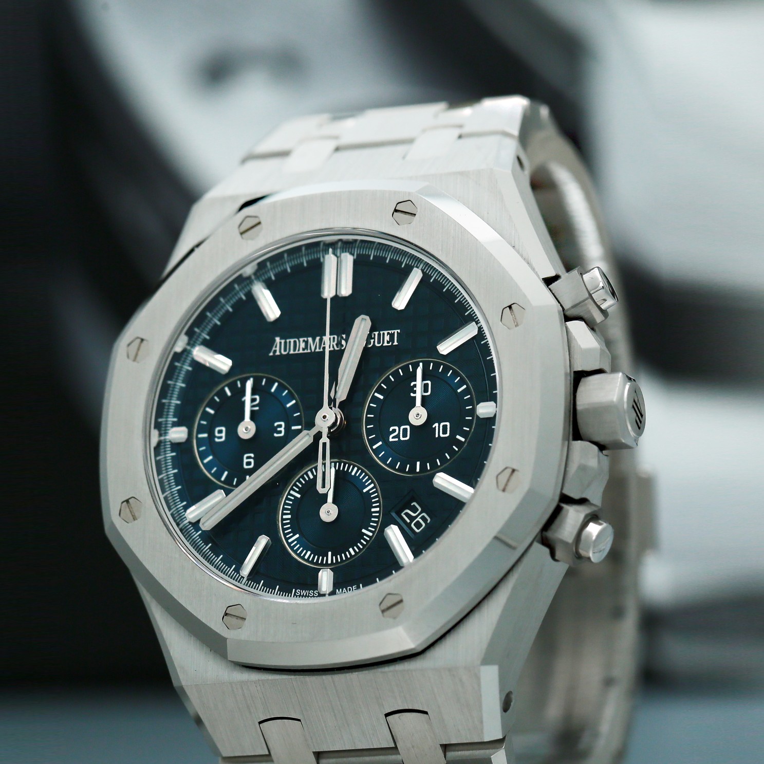Royal Oak Chronograph Steel Blue Dial 38mm Product Image 4