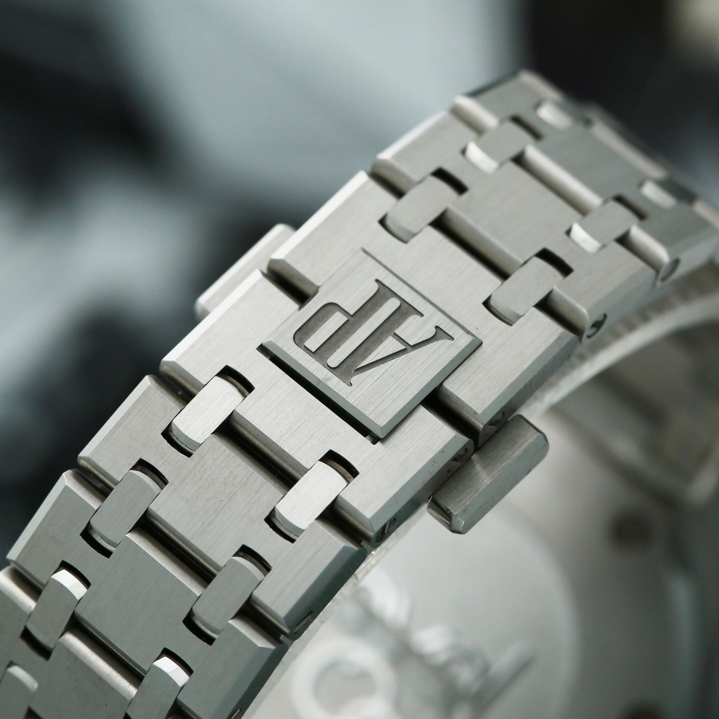 Royal Oak Chronograph Steel Blue Dial 38mm Product Image 7