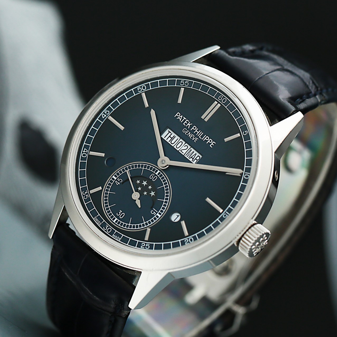 In-Line Perpetual Calendar Platinum Blue Dial 41mm Product Image 5