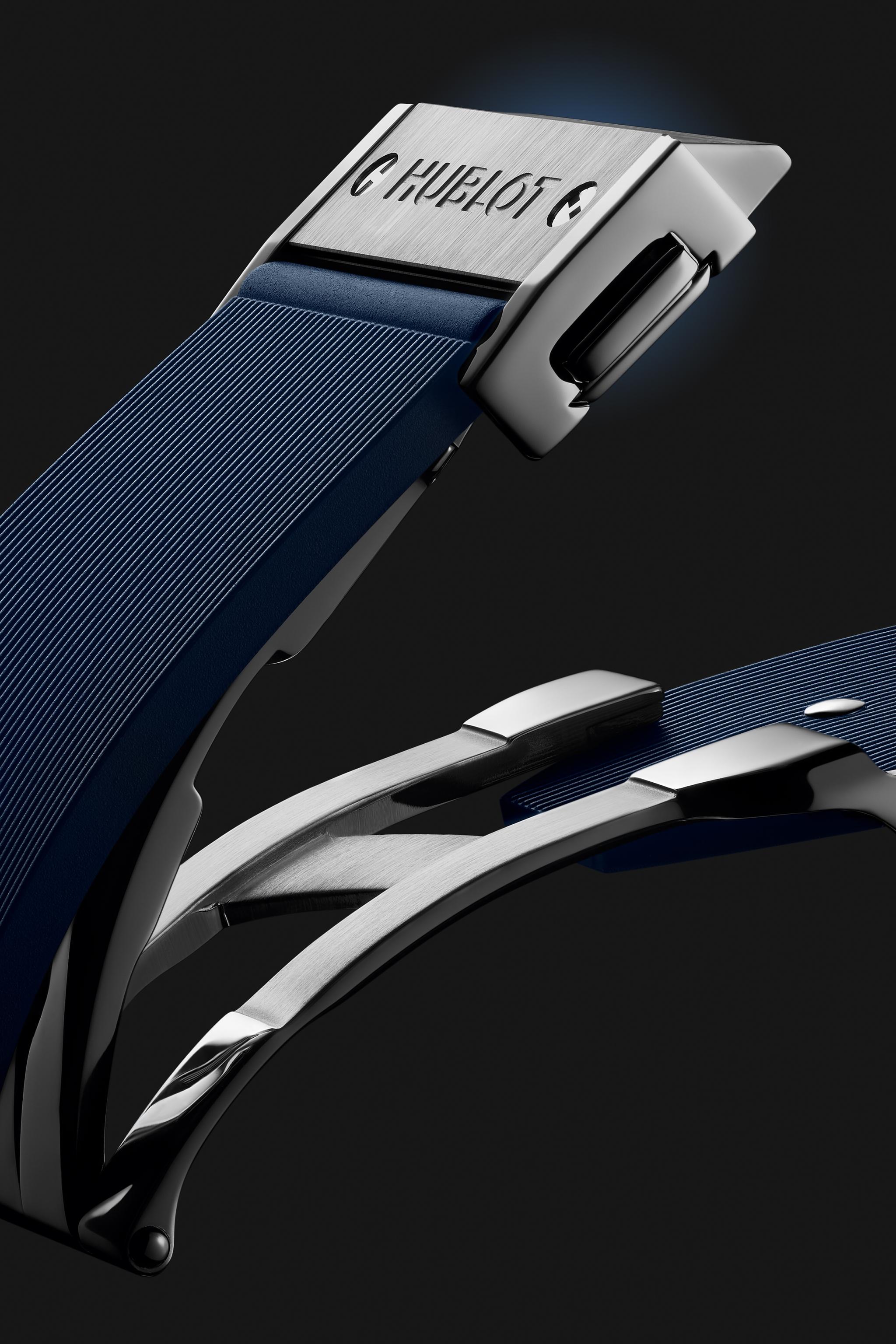 Classic Fusion Titanium Blue Dial 45mm Product Image 4