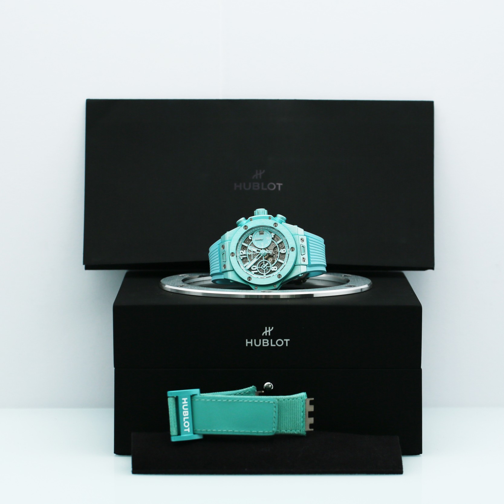 Big Bang Unico Summer Turquoise Aluminum Skeleton Dial 42mm Product Image 8