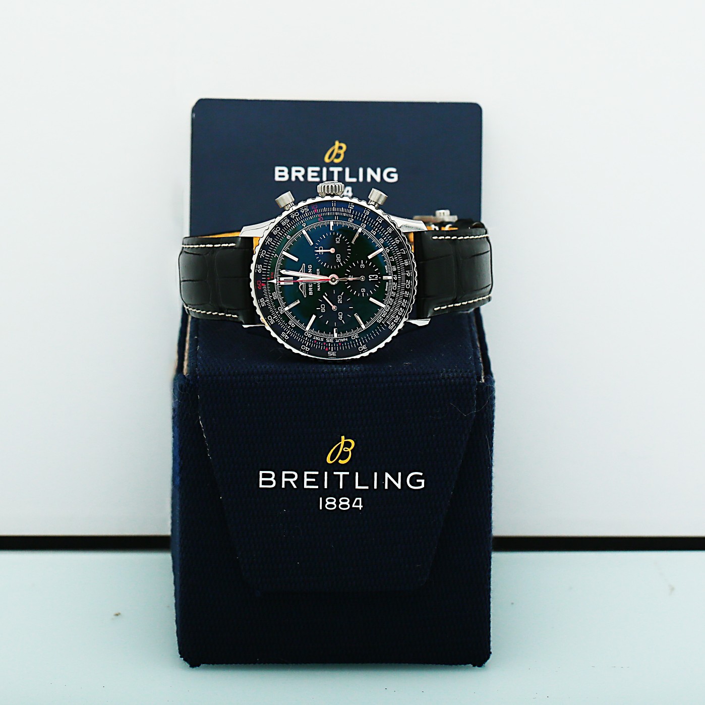 Navitimer B01 Chronograph Steel Green Dial 46mm Product Image 8