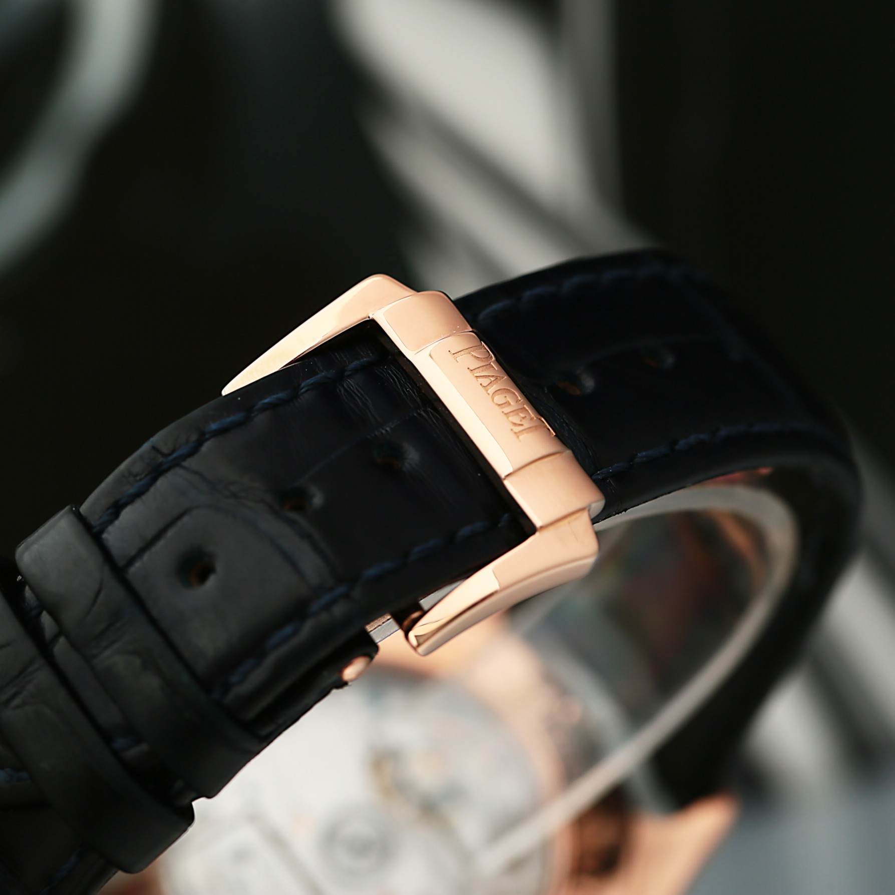 Emperador Rose Gold BLue Dial 42mm Product Image 8