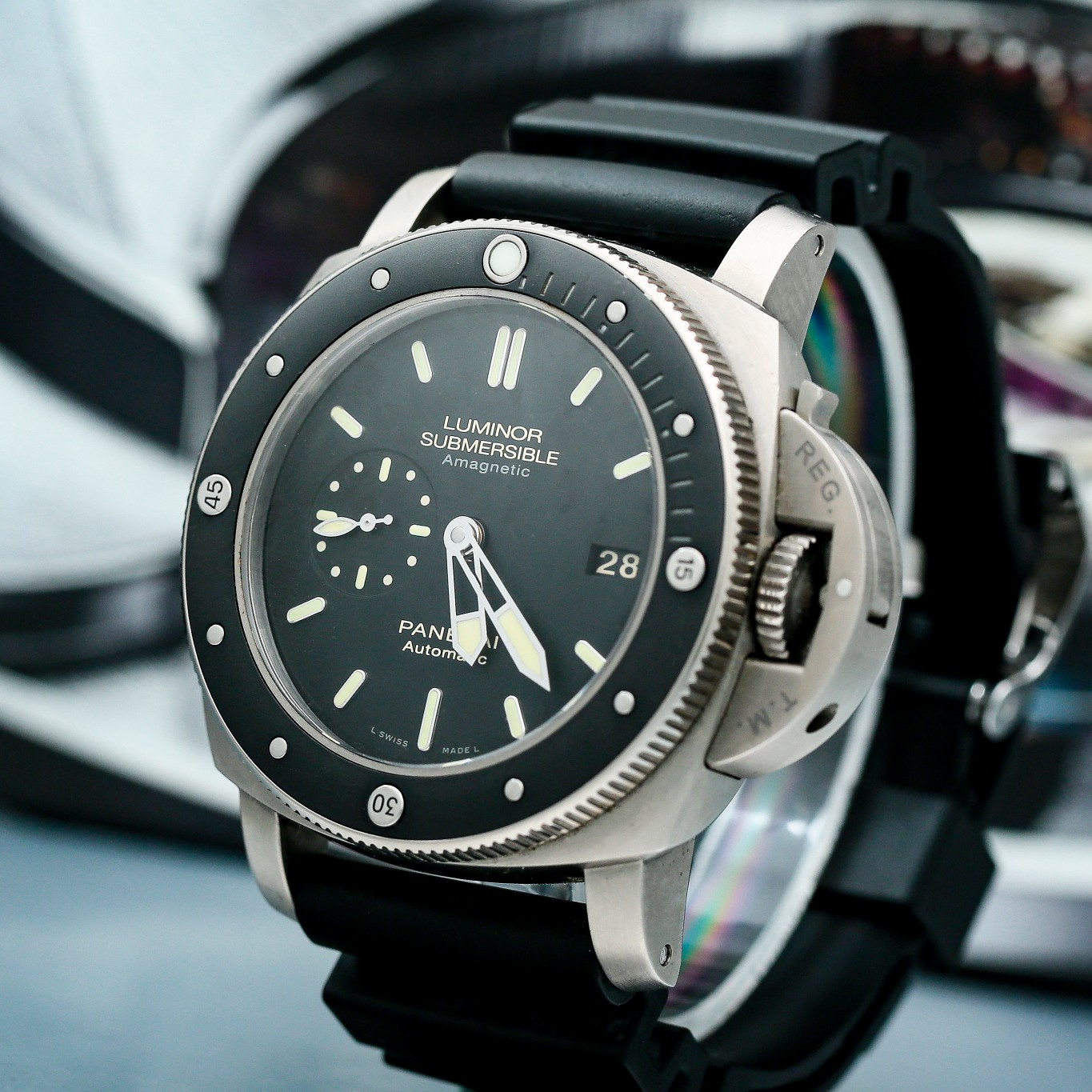 Submersible 1950 Amagnetic Titanio Black Dial 47mm Product Image 4