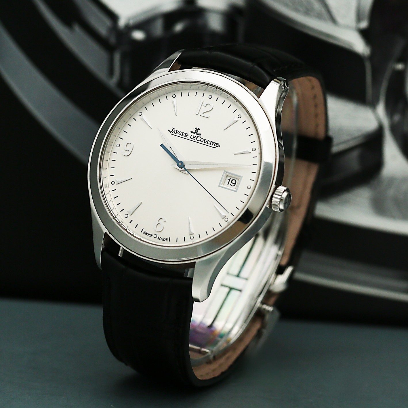 Master Control Date Steel Silver Dial 39mm Product Image 2