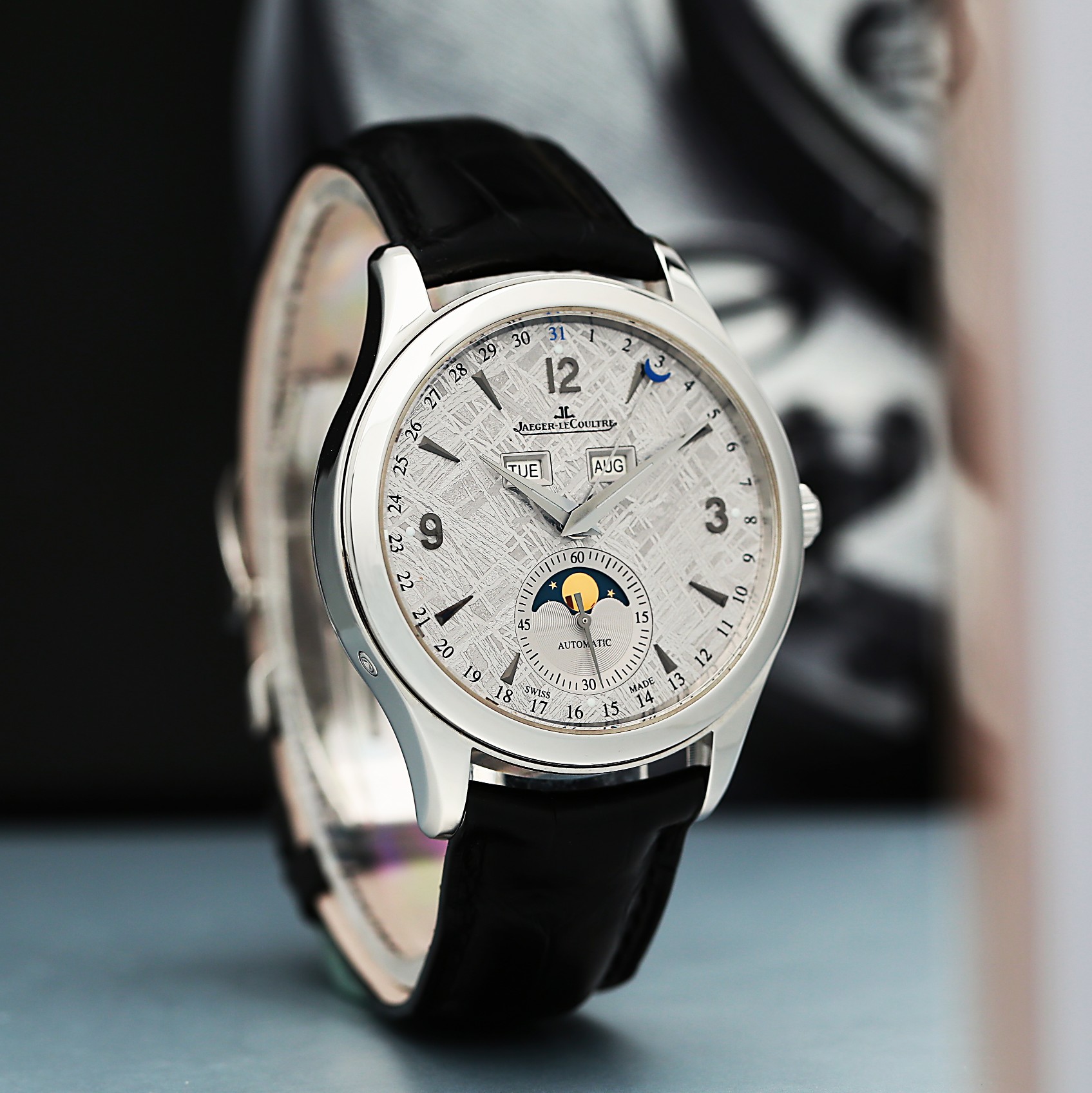 Master Calendar Steel Meteorite Dial 39mm Product Image 2