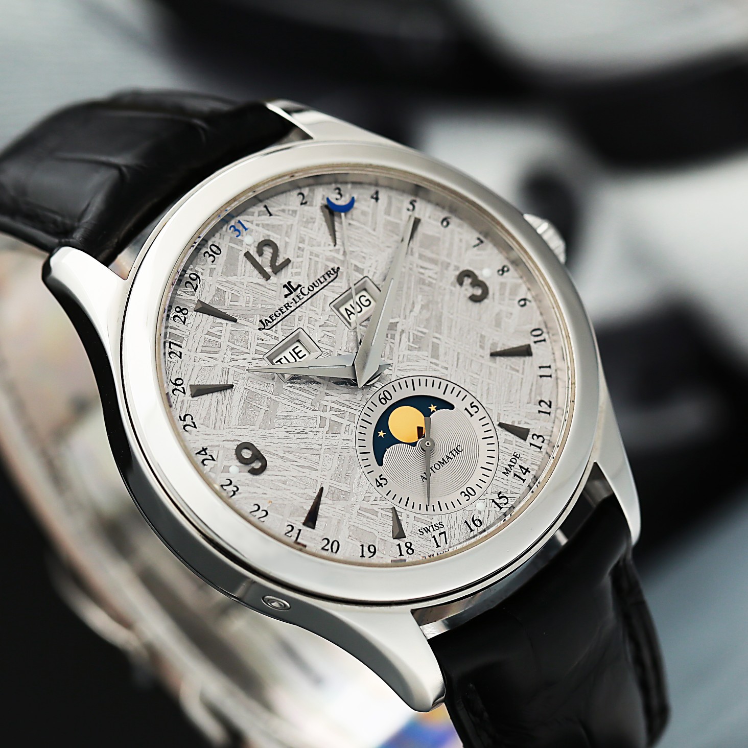 Master Calendar Steel Meteorite Dial 39mm Product Image 4