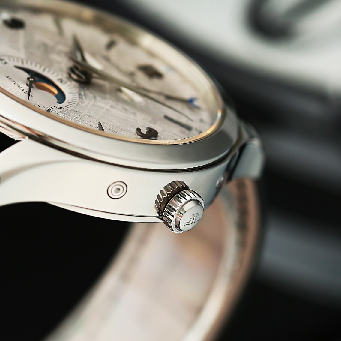 Master Calendar Steel Meteorite Dial 39mm Product Image 5