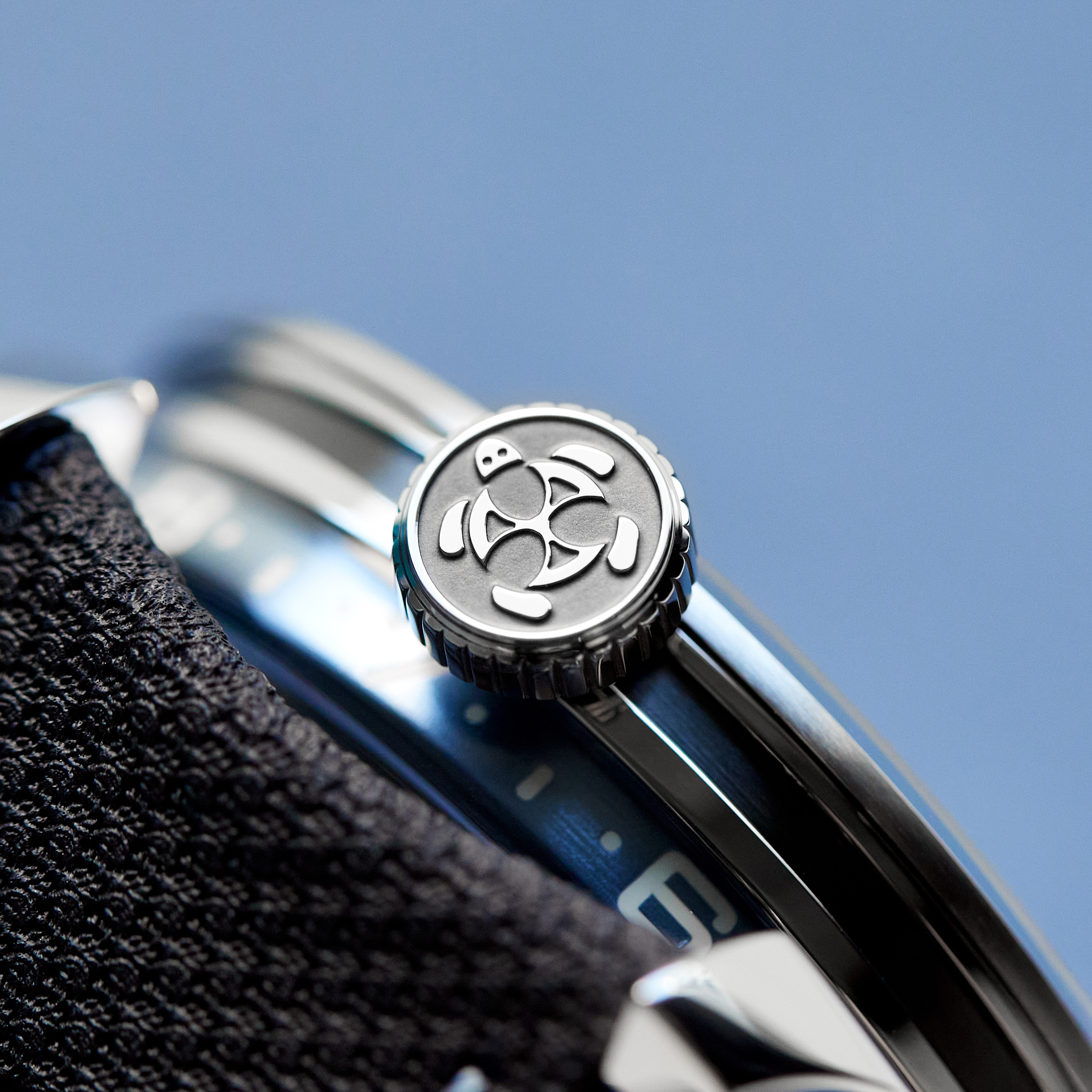 M.A.D.1S BLUE 42mm Product Image