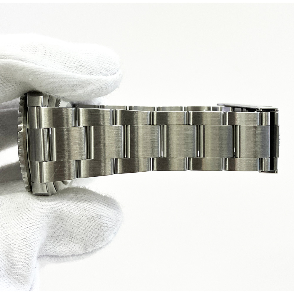 Submariner Date Steel Black Dial 41mm Product Image 4