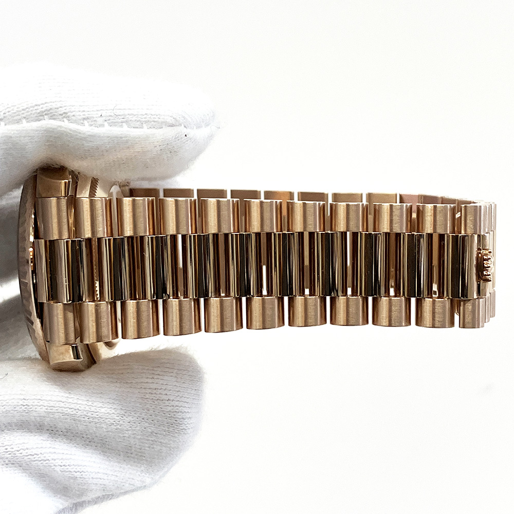 Day-Date Rose Gold Green Olive Dial 40mm Product Image 4