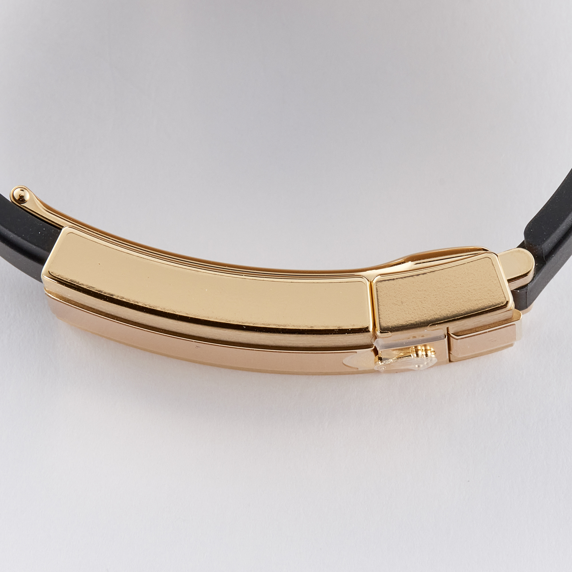 Daytona Yellow Gold Oysteflex Champagne Dial 40mm Product Image 7