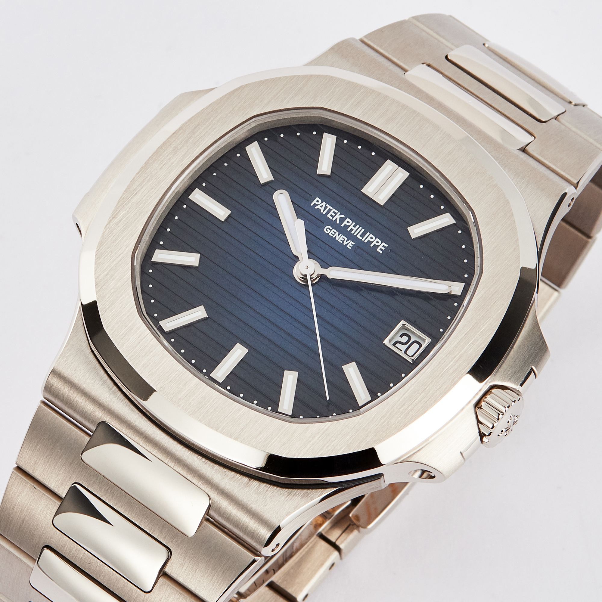 Nautilus White Gold Blue Dial 41mm Product Image 1