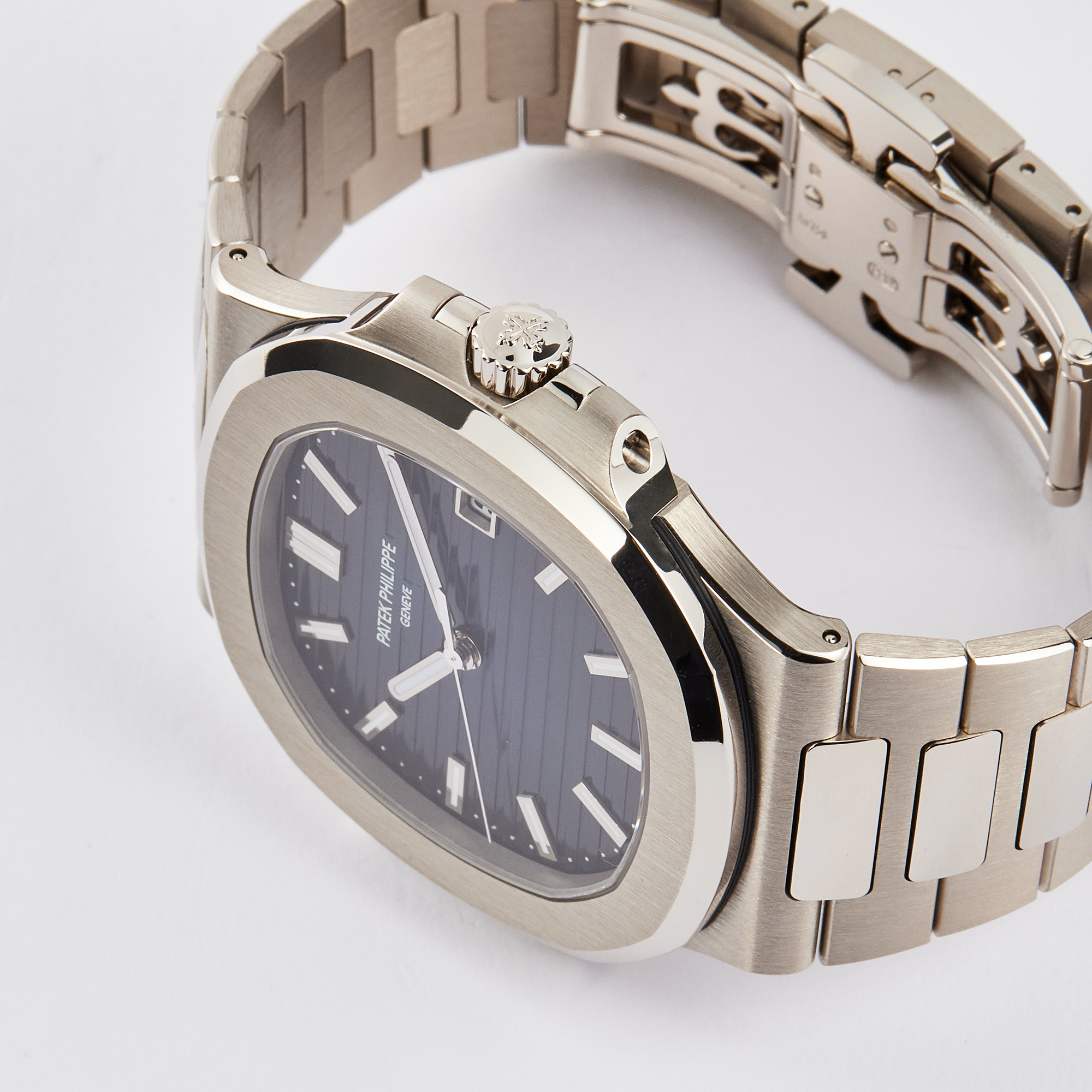 Nautilus White Gold Blue Dial 41mm Product Image 2
