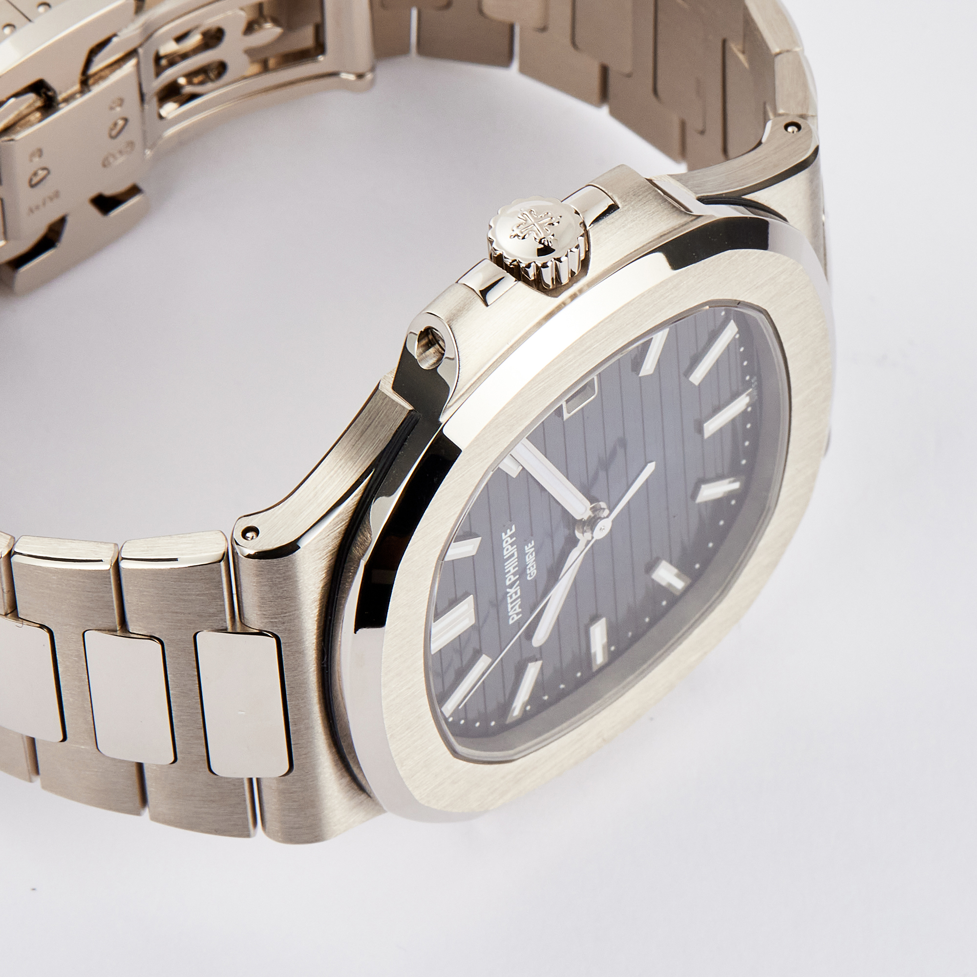 Nautilus White Gold Blue Dial 41mm Product Image 3