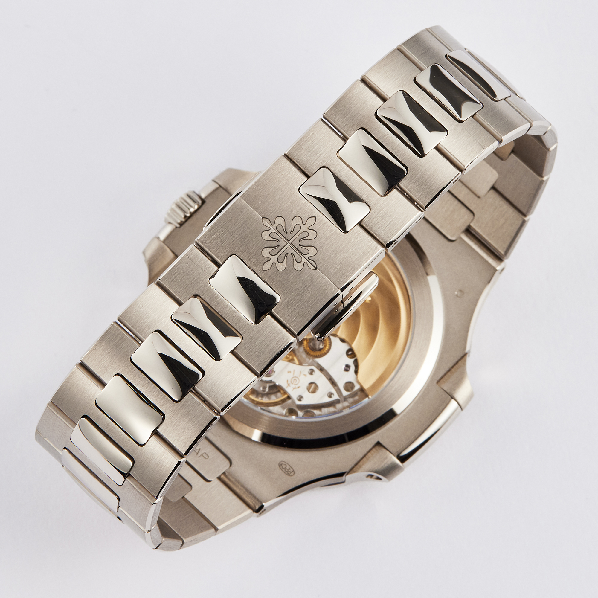 Nautilus White Gold Blue Dial 41mm Product Image 9