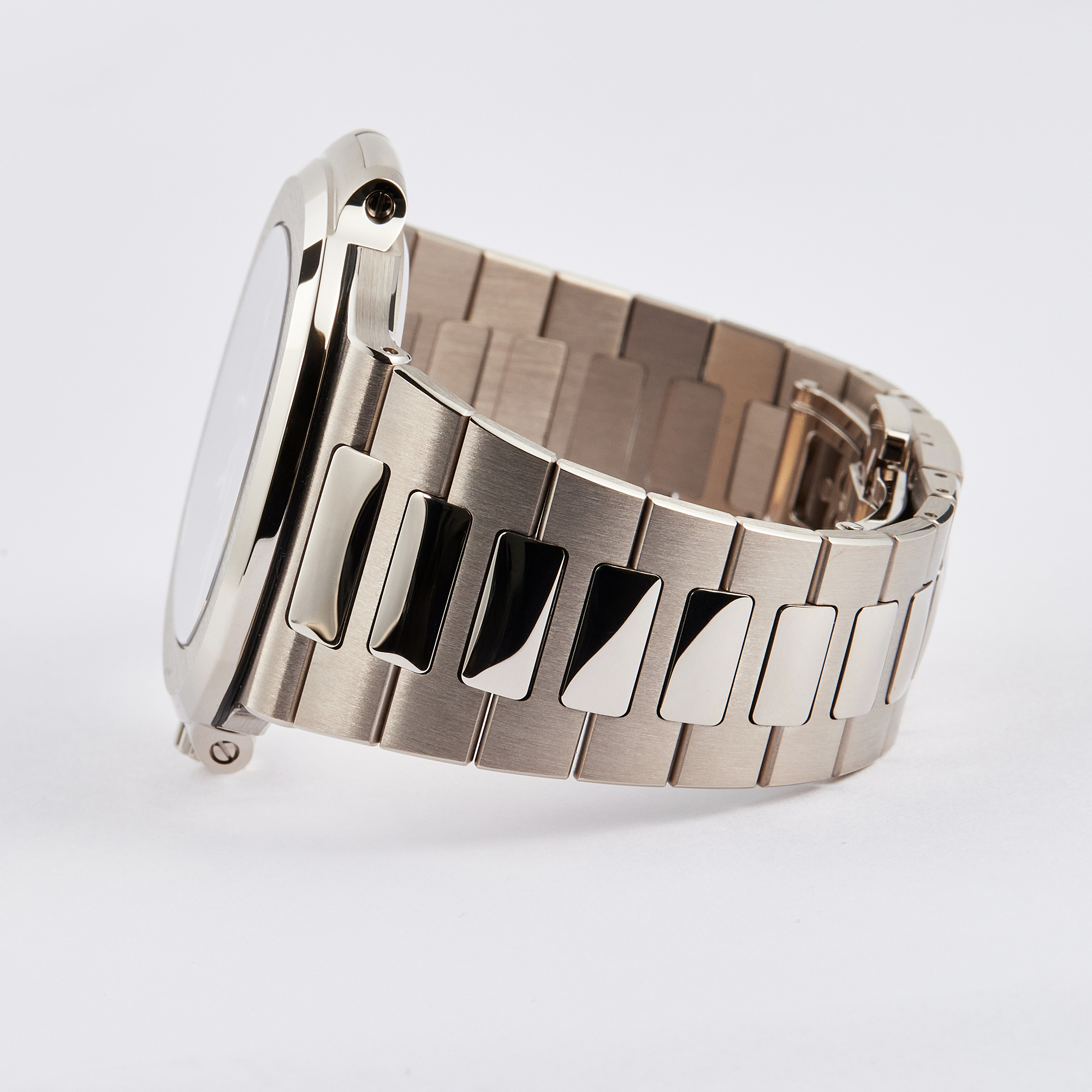 Nautilus White Gold Blue Dial 41mm Product Image 11