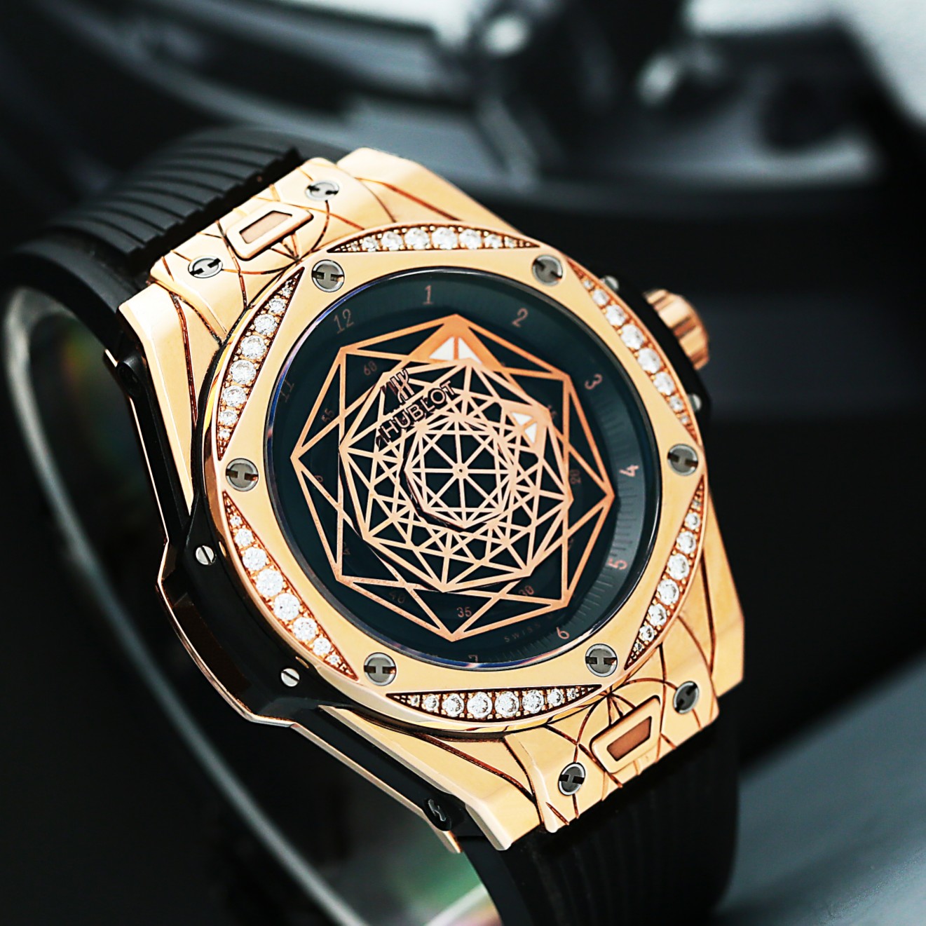 Big Bang Rose Gold Diamond Black Dial 39mm Product Image 4