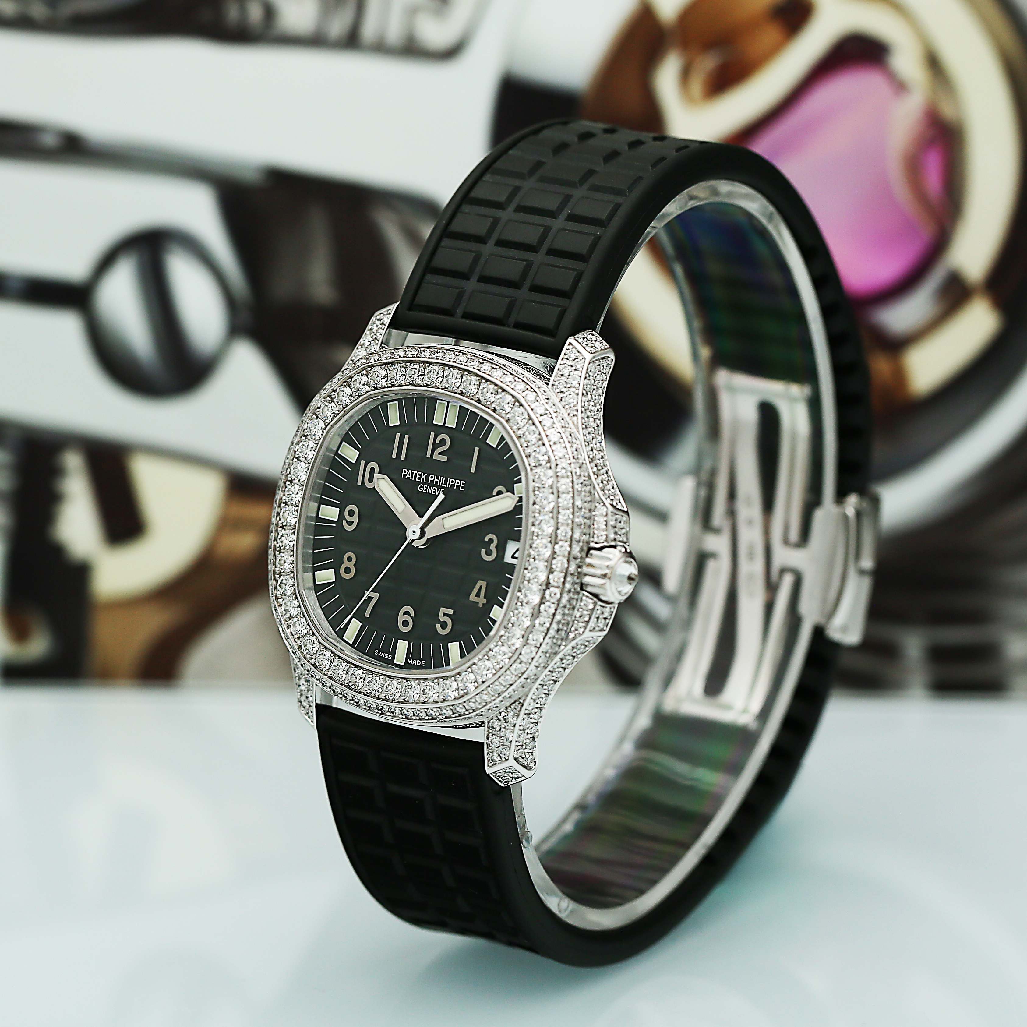 Aquanaut White Gold Diamond Black Dial 35mm Product Image 2