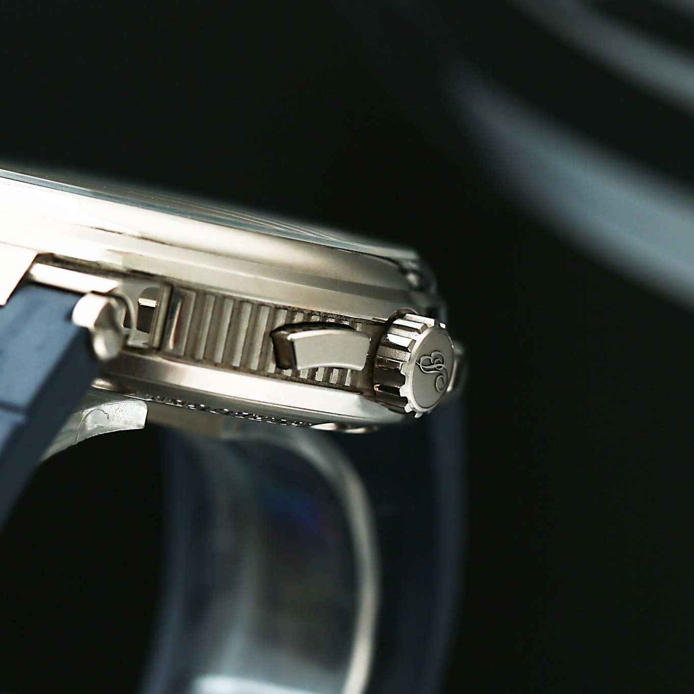 Marine Chronograph White Gold Blue Dial 42mm Product Image 5