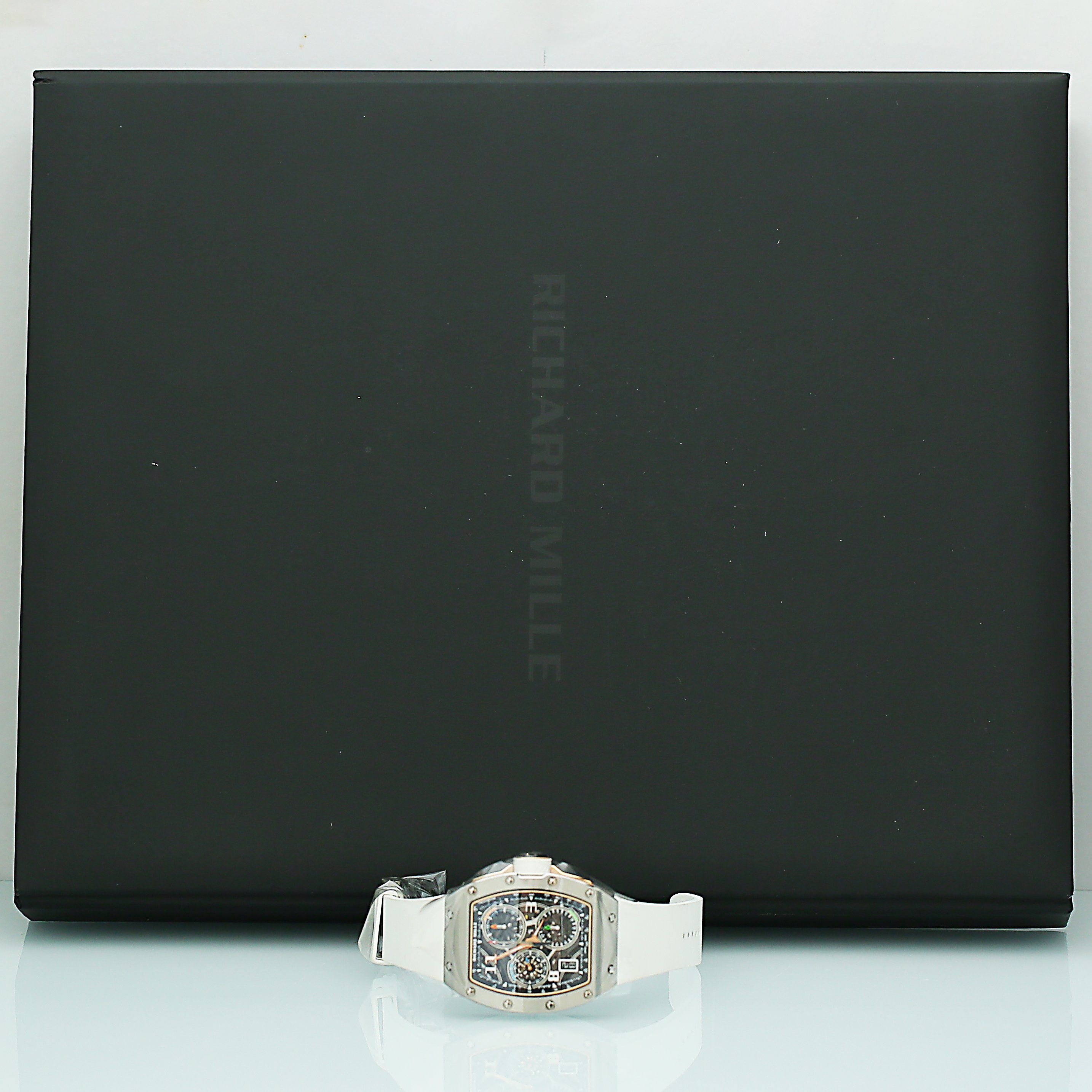 RM72-01 Lifestyle In-House Chronograph Titanium Product Image 8