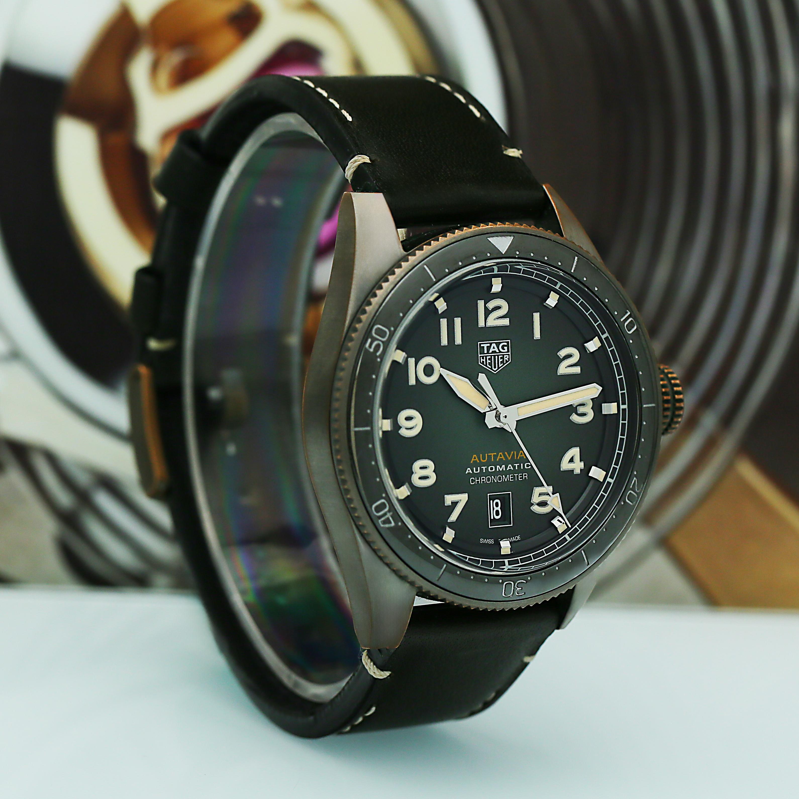 Autavia Bronze Green Dial 42mm Product Image 3