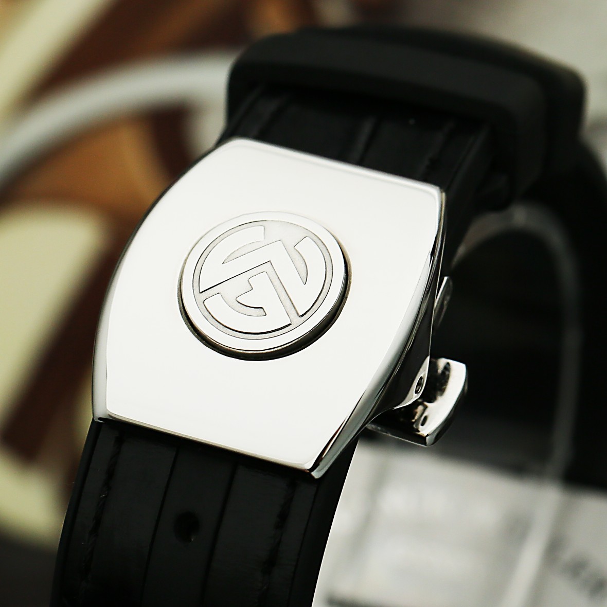 Vanguard Steel Diamond Pave Dial 44mm Product Image 8