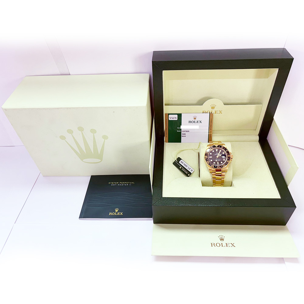 GMT-Master II Yellow Gold Black Dial 40mm Product Image 4