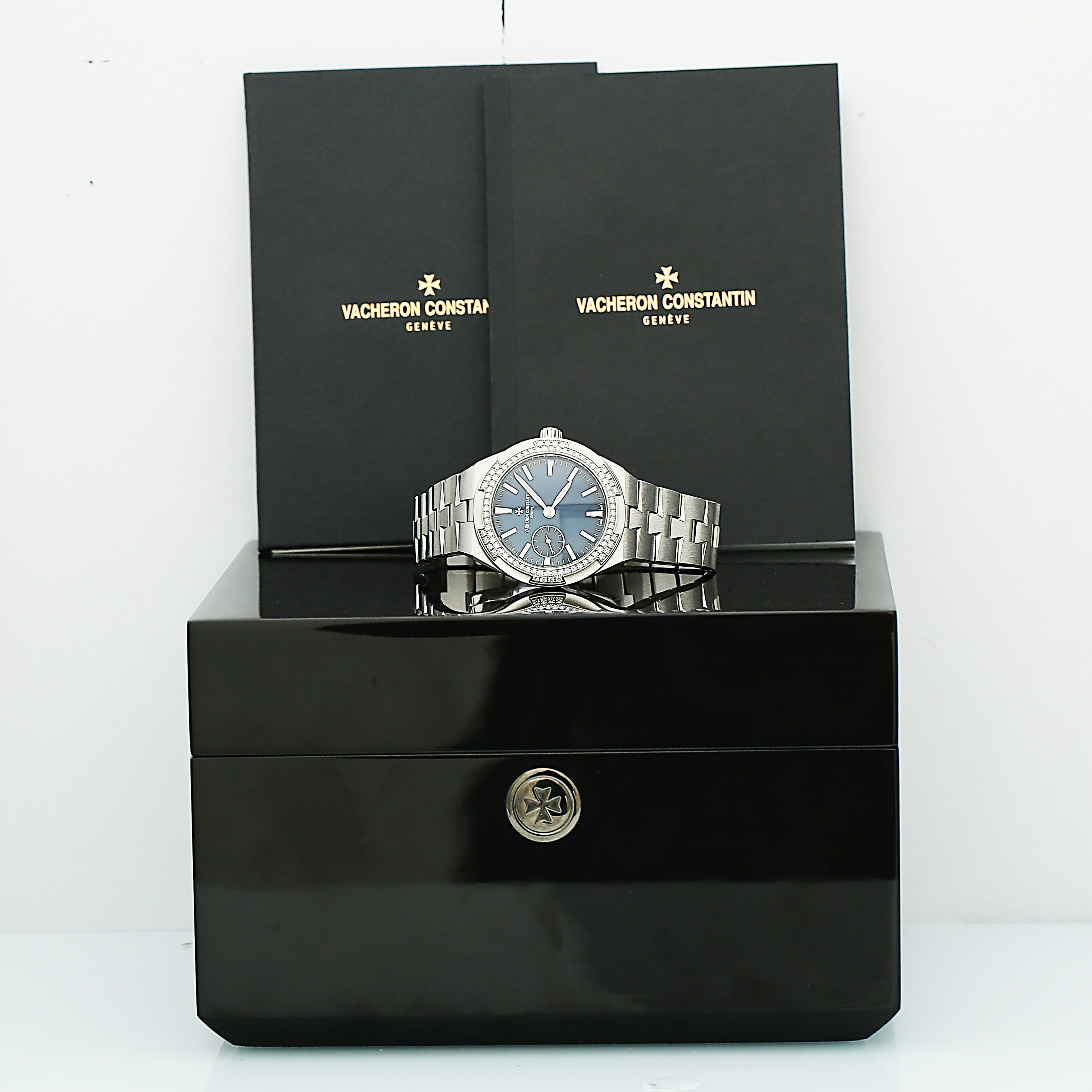 Overseas Steel Diamond Blue Dial 37mm Product Image 7