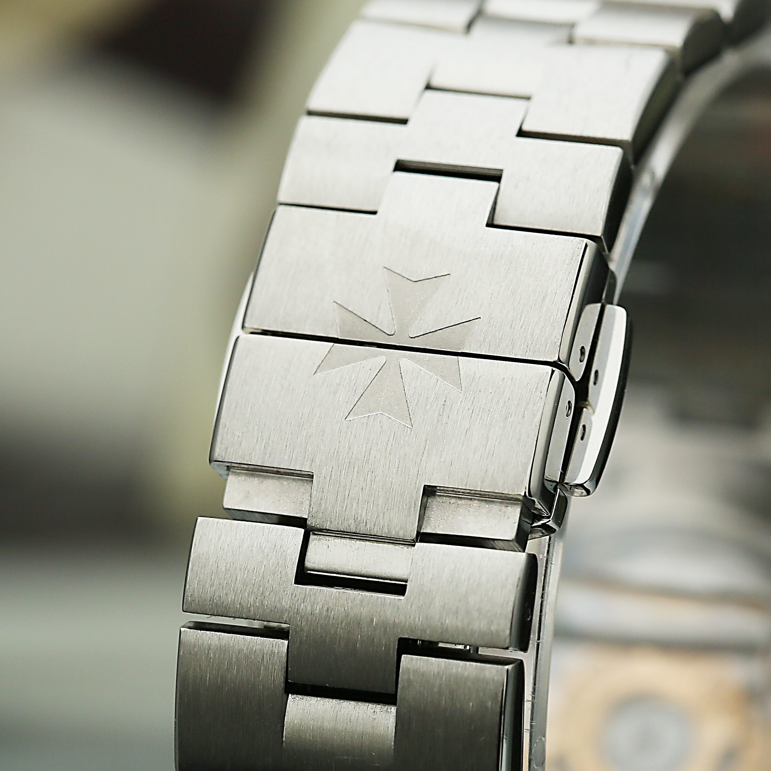 Overseas Steel Diamond Blue Dial 37mm Product Image 6
