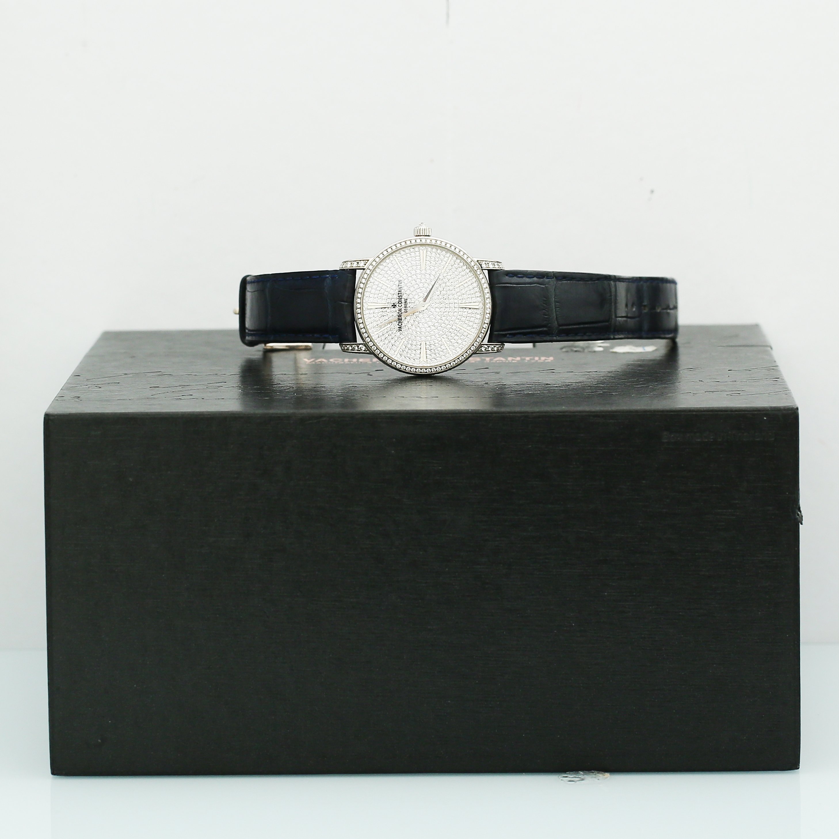 Traditionnelle Diamond White Gold Pave Dial 38mm Product Image 7
