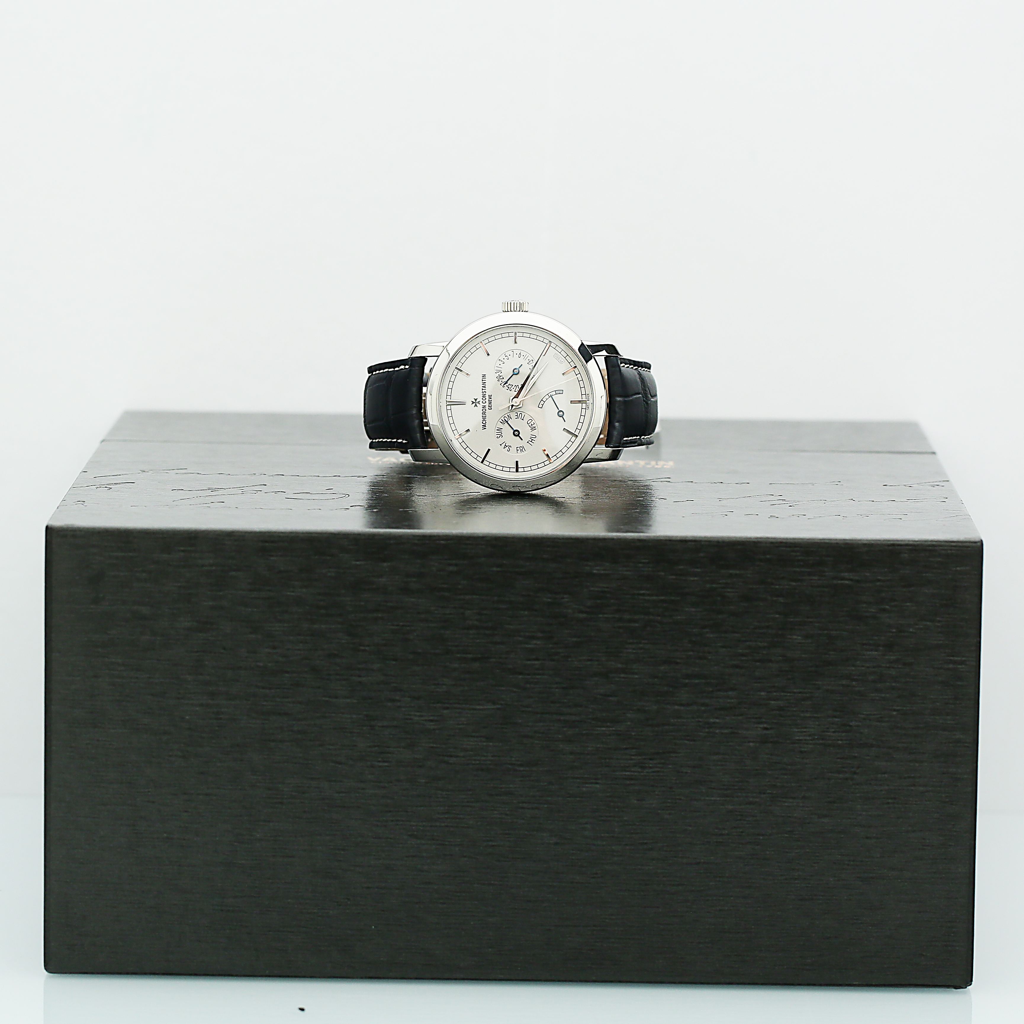 Traditionnelle Day-Date Platinum WHite Dial 39mm Product Image 7