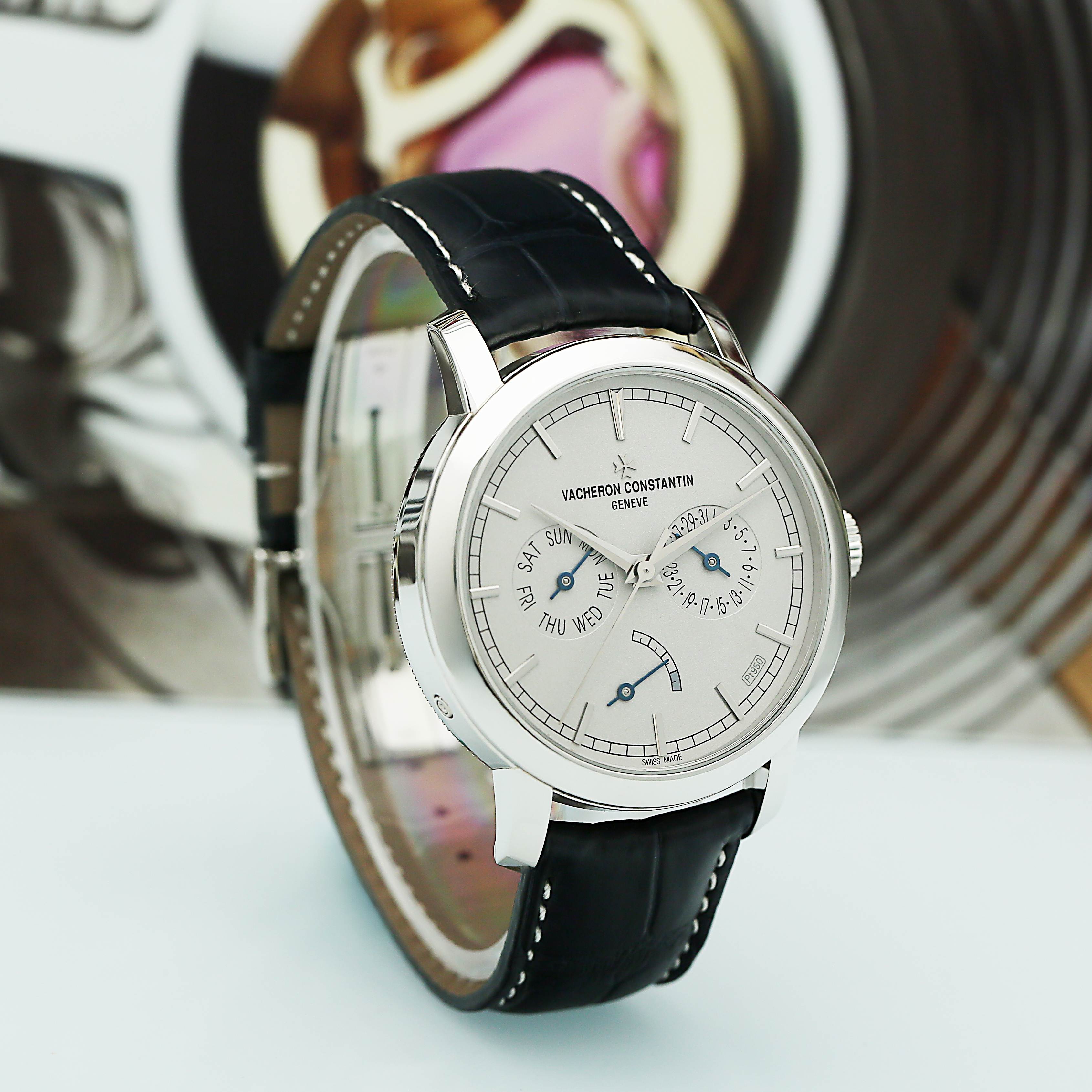Traditionnelle Day-Date Platinum WHite Dial 39mm Product Image 3