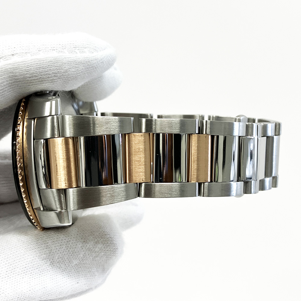 Calibre de Cartier Rose Gold & Steel Black Dial 42mm Product Image 4