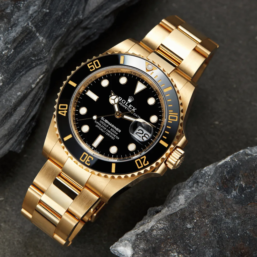 Submariner Date Yellow Gold Black Dial 41mm Product Image 2