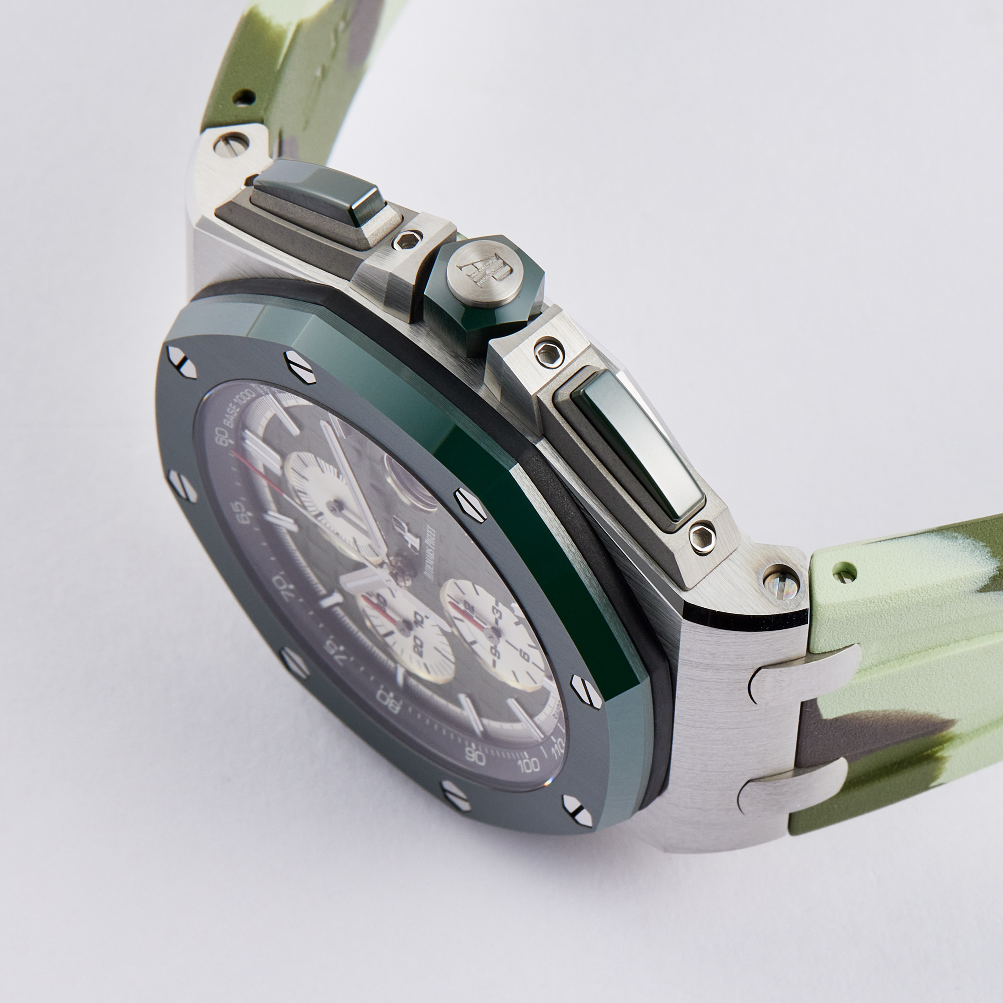 Royal Oak Offshore Steel Green Dial 44mm Product Image 2