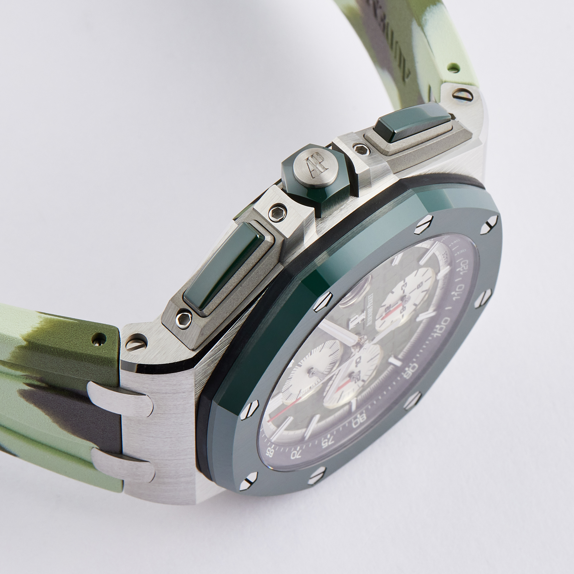 Royal Oak Offshore Steel Green Dial 44mm Product Image 3