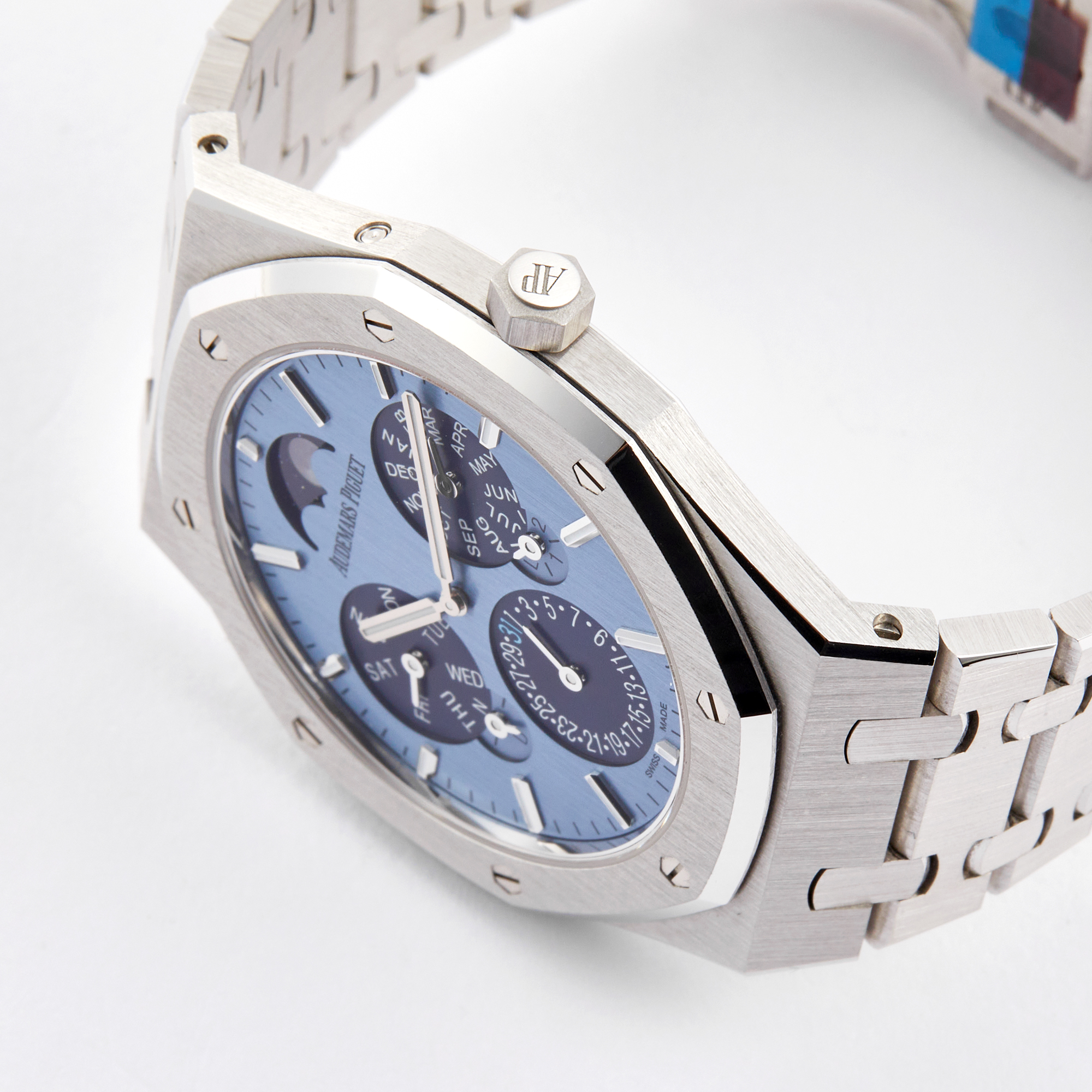 Royal Oak Ultra-Thin Perpetual Calendar #RD2 ‘Luminary’ Limited 25 Pcs Product Image 2