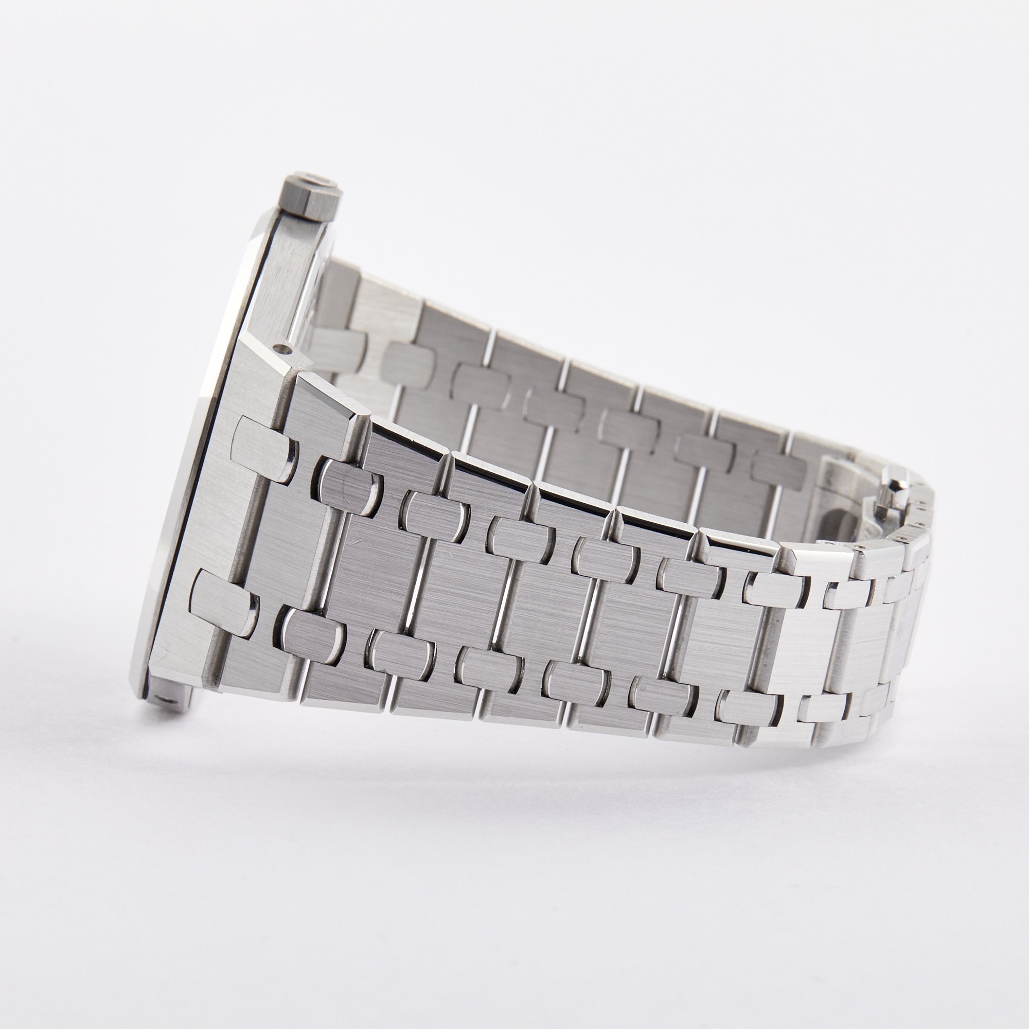 Royal Oak Ultra-Thin Perpetual Calendar #RD2 ‘Luminary’ Limited 25 Pcs Product Image 10