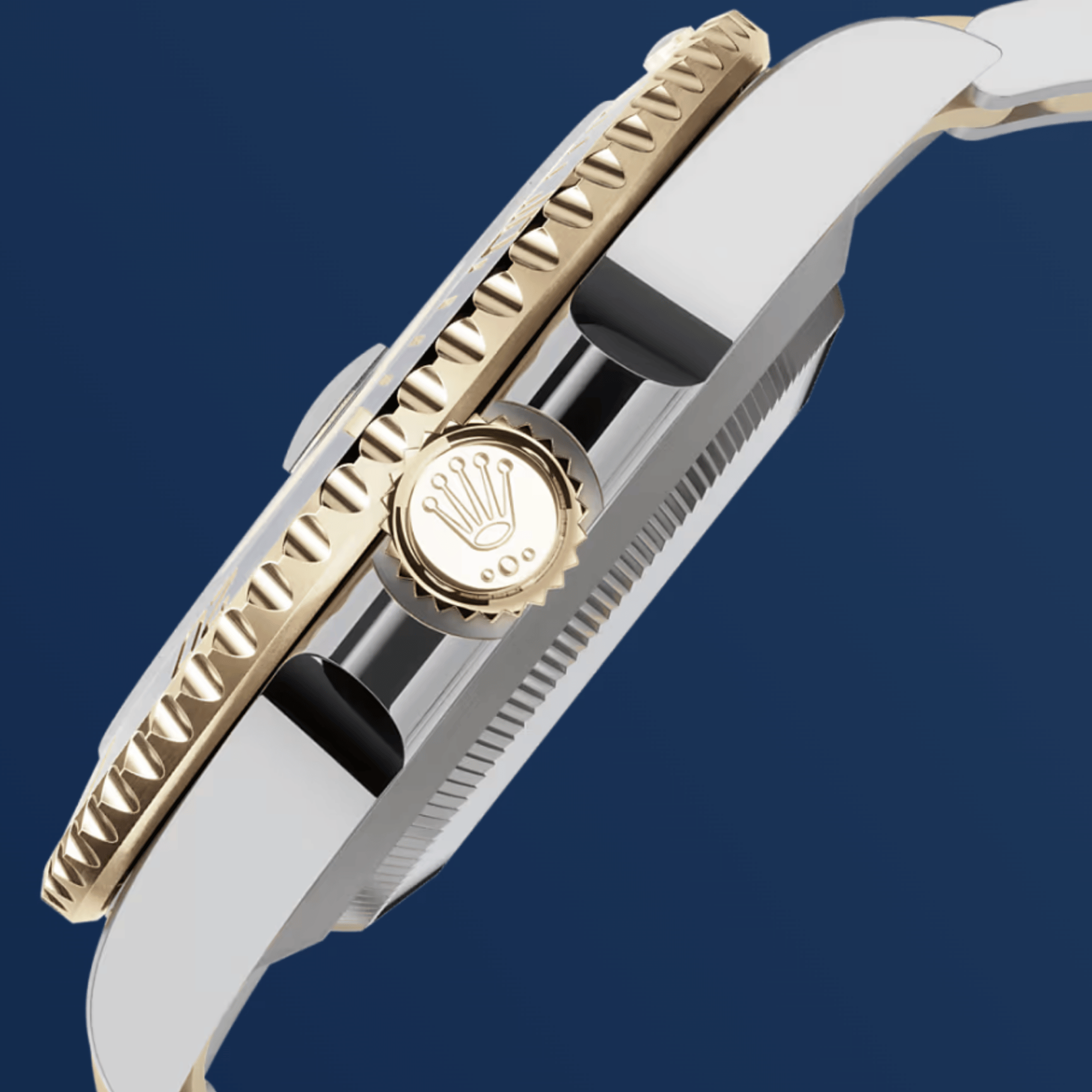 Submariner Date Yellow Gold & Steel Blue Dial 41mm Product Image 4
