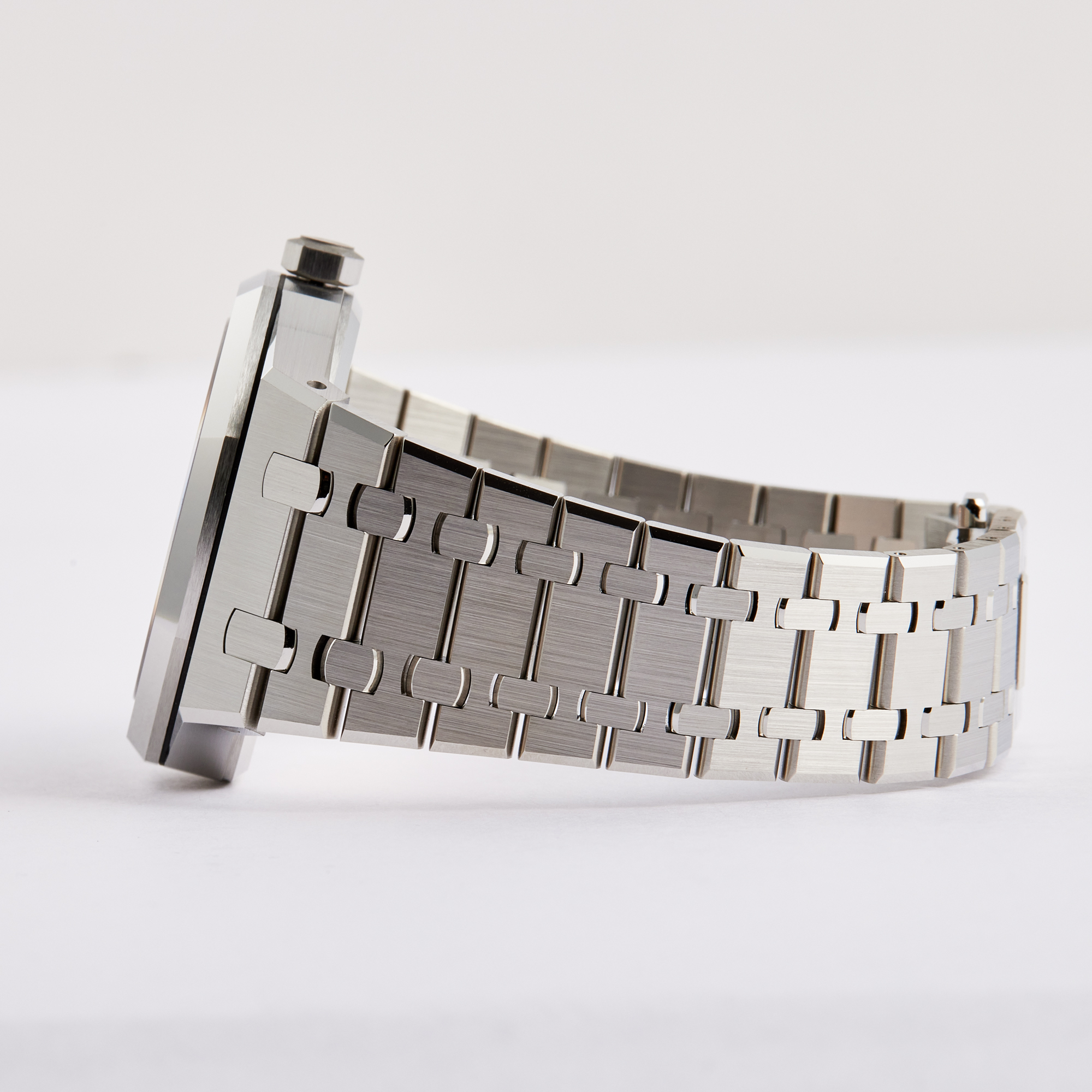 Royal Oak Selfwinding Steel Black Dial 41mm Product Image 10