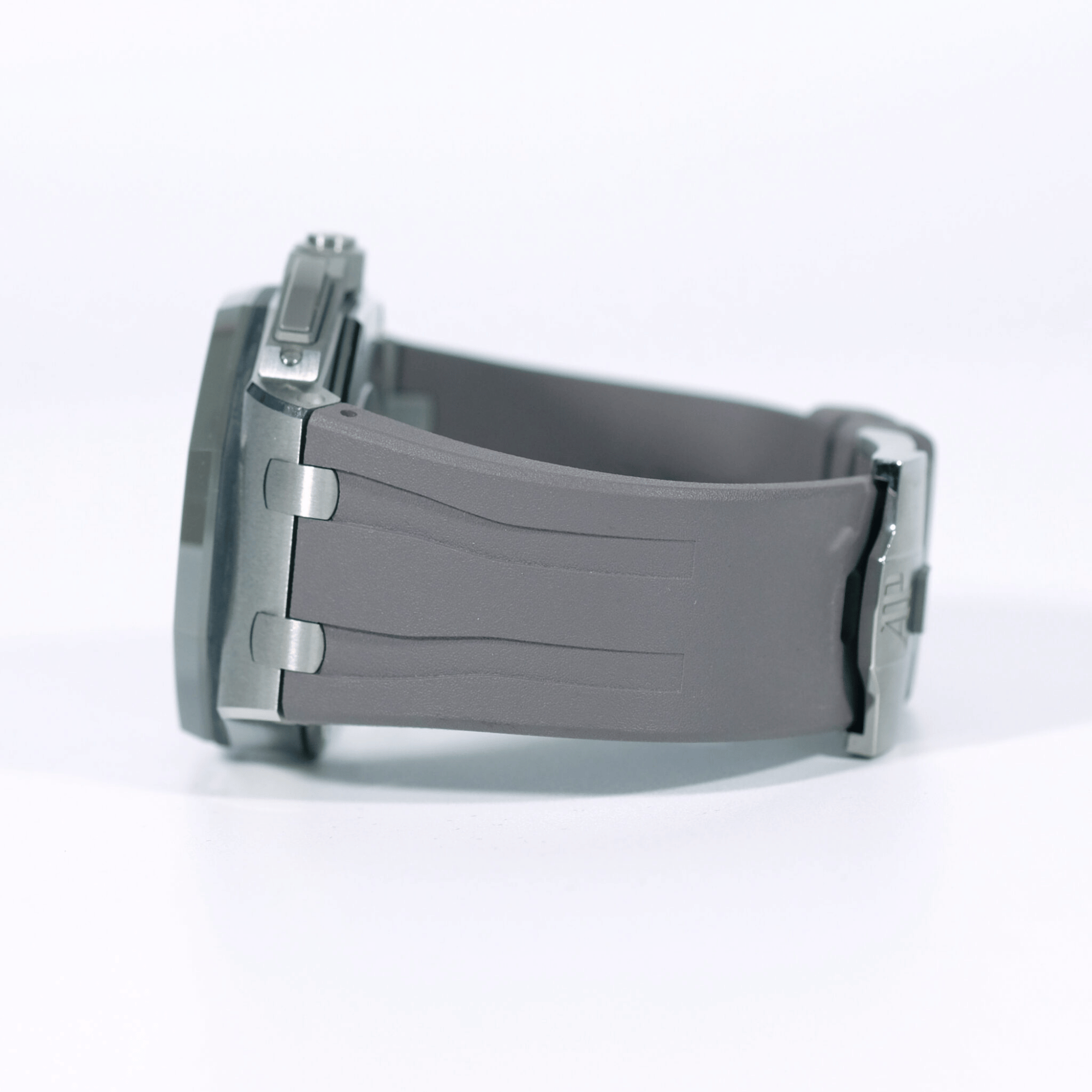 Royal Oak Offshore Titanium Grey Dial 44mm Product Image 4