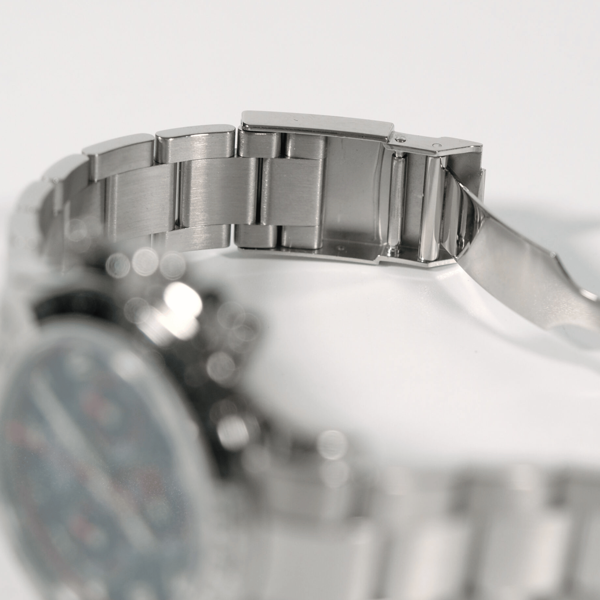 Daytona White Gold Black Racing Dial 40mm Product Image 9