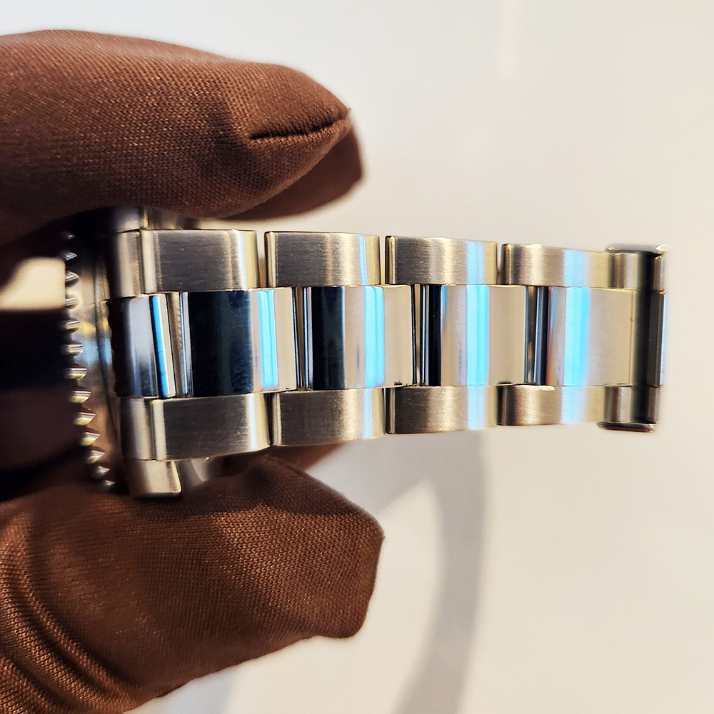GMT-Master II Steel Black Dial 40mm Product Image 4
