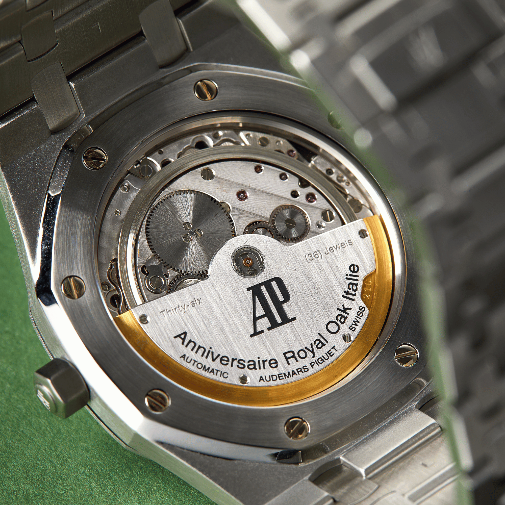 Royal Oak "Jumbo" Italia Steel Green Dial 39mm Product Image 24