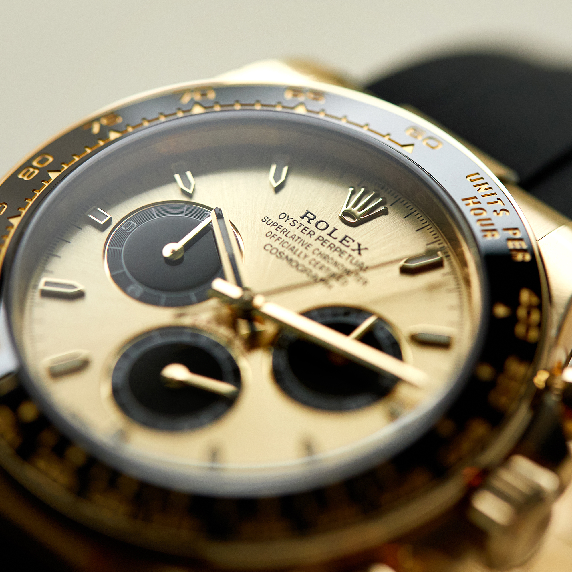 Daytona Yellow Gold Oysterflex Champagne Dial 40mm Product Image 9